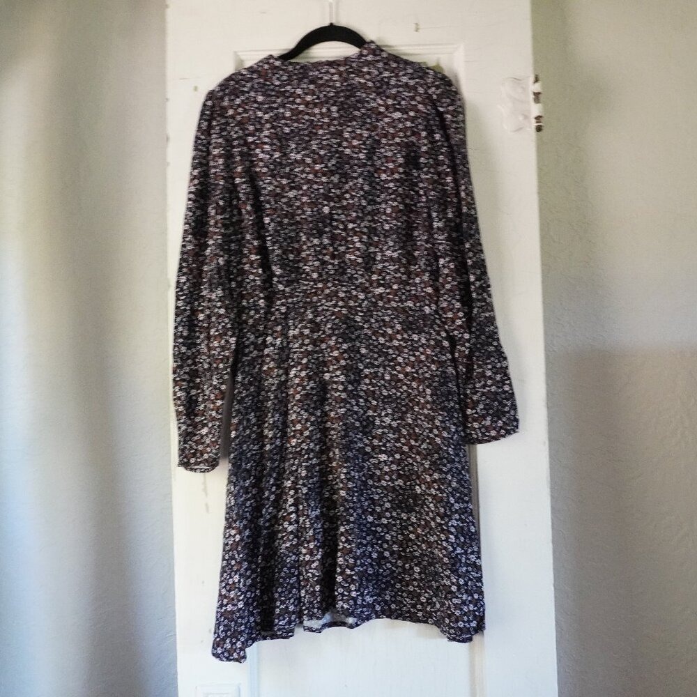 LOFT Navy Blue Floral Mock Neck Long Sleeve Keyhole‎ Back Dress Size 10